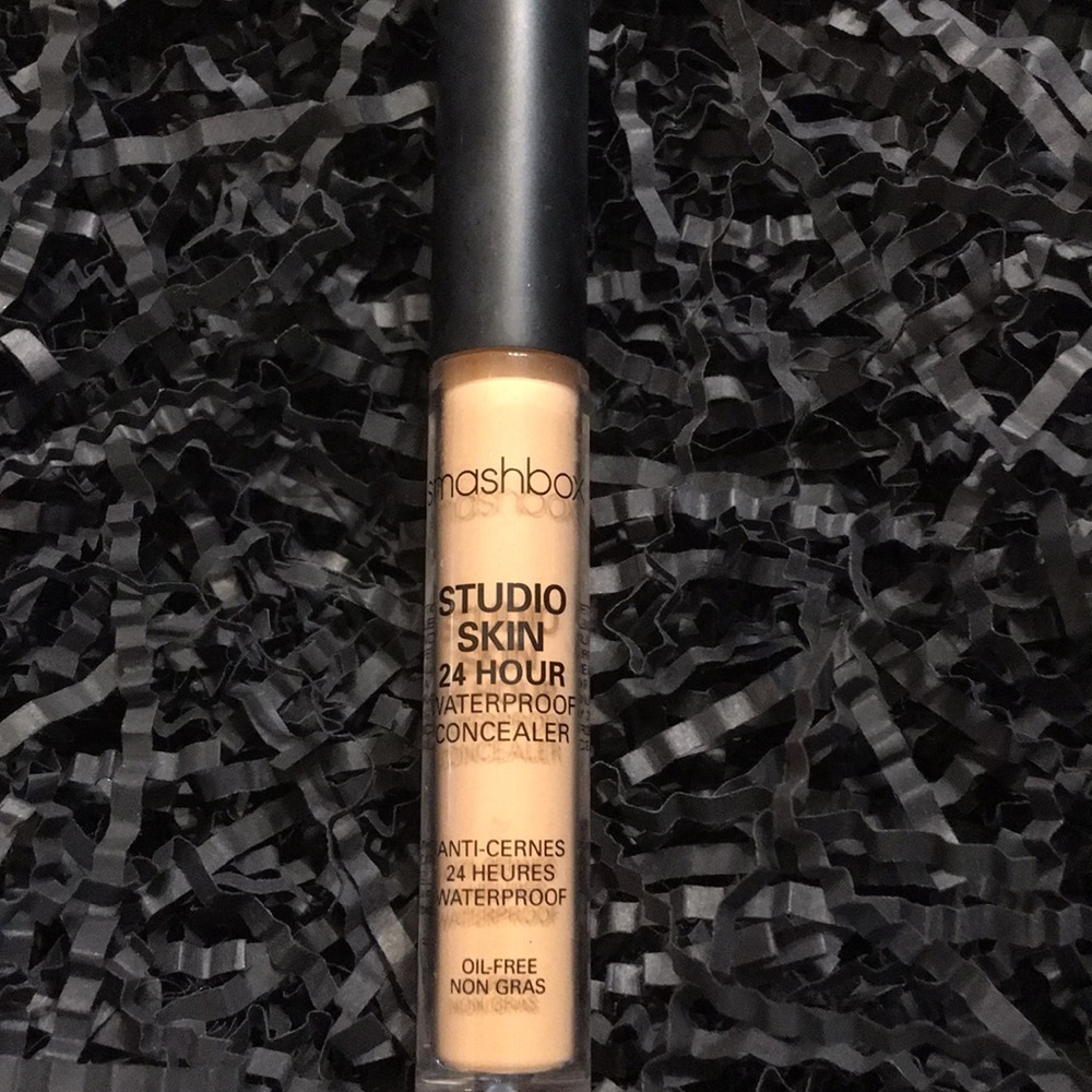 Smashbox Studio Skin 24 hour waterproof concealer